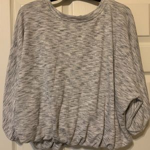 Women’s gray and cream top